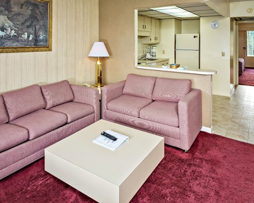 Mariner's Pointe Resort