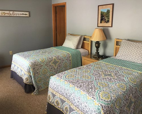 Table Rock Resort Details : Hopaway Holiday - Vacation and Leisure Services