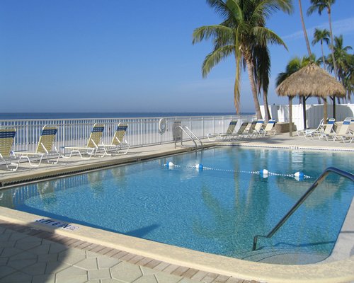 Kahlua Beach Club Details : Hopaway Holiday - Vacation and Leisure Services