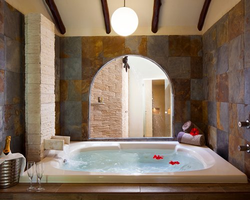 Casitas Royale