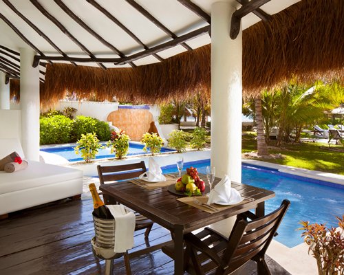 Casitas Royale