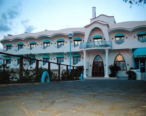 Rent timeshare at Hotel Cala Di Luna