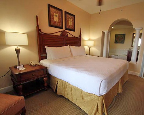 Vacation Internationale Cypress Pointe Resort Details