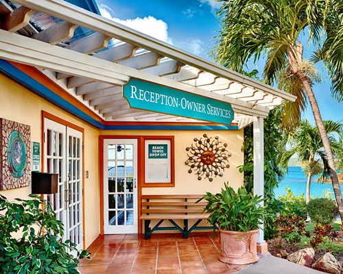 Bluebeard's Beach Club Details : Hopaway Holiday - Vacation and Leisure