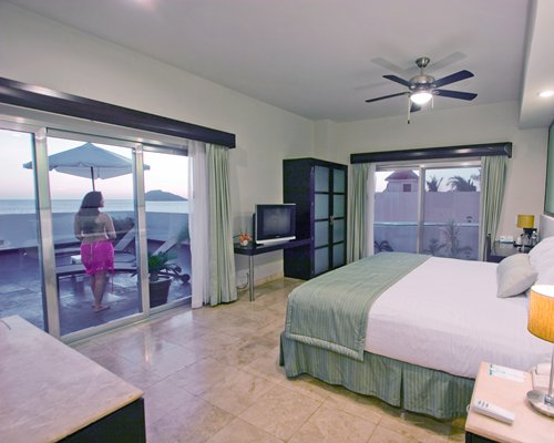 Coral Island Hotel & Spa