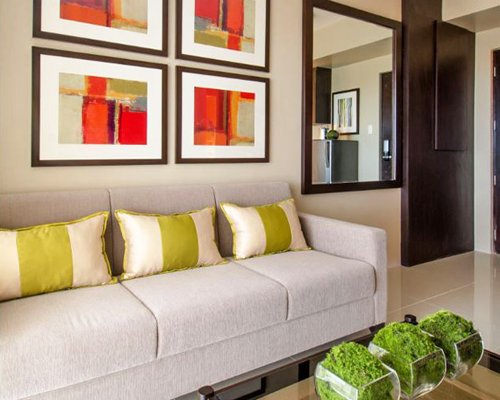 Bellini Suites at Presidio, Lakefront