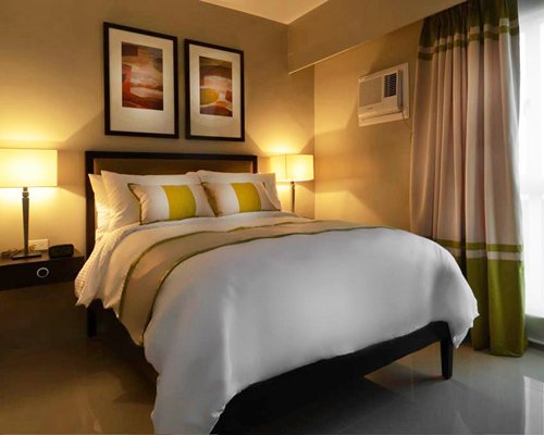 Bellini Suites at Presidio, Lakefront