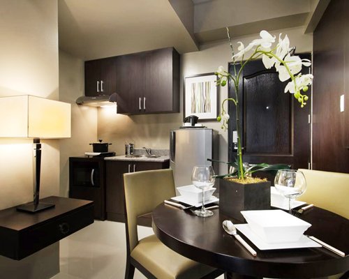 Bellini Suites at Presidio, Lakefront
