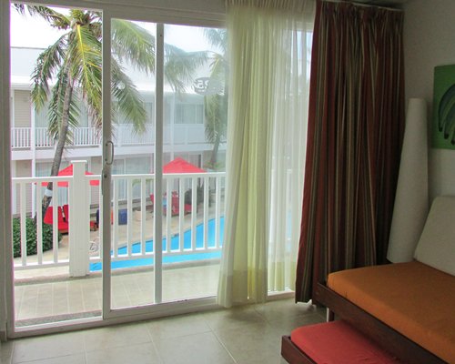 Hotel DeCameron los Delfines LG