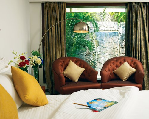 Leonia Holistic Destination