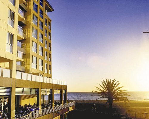 Oaks Plaza Pier - 4 Nights