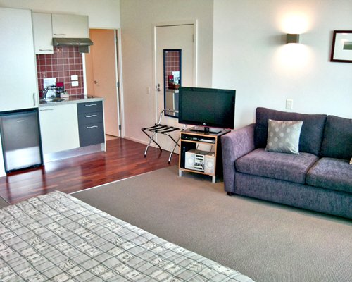 RAMADA SUITES NAUTILUS OREWA 3NTS-R