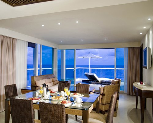 Hard Rock Hotel Cancun - all inclusive (2 adults)