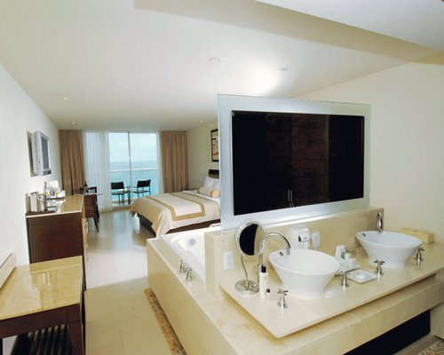 Hard Rock Hotel Cancun - all inclusive (2 adults)